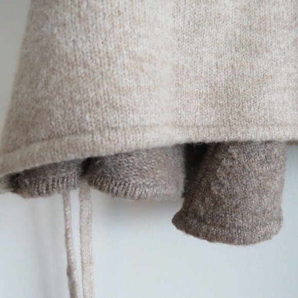 NEUFLORA Two Tone Lynnefield Wrap Sweater in Neutral Tan Quiet Luxury - Size M - Picture 13 of 15